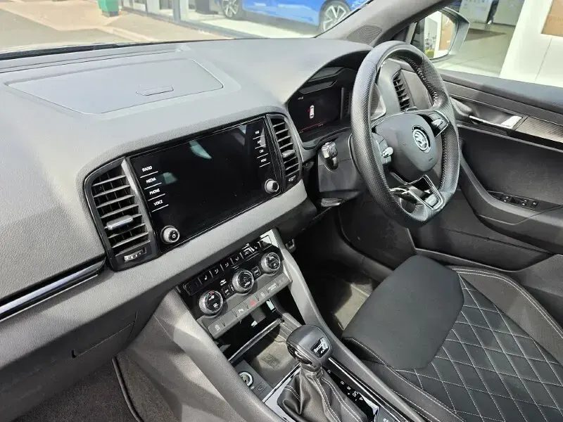 Used Skoda Karoq SportLine 140 HP (102 kW) 2023 Grey SUV