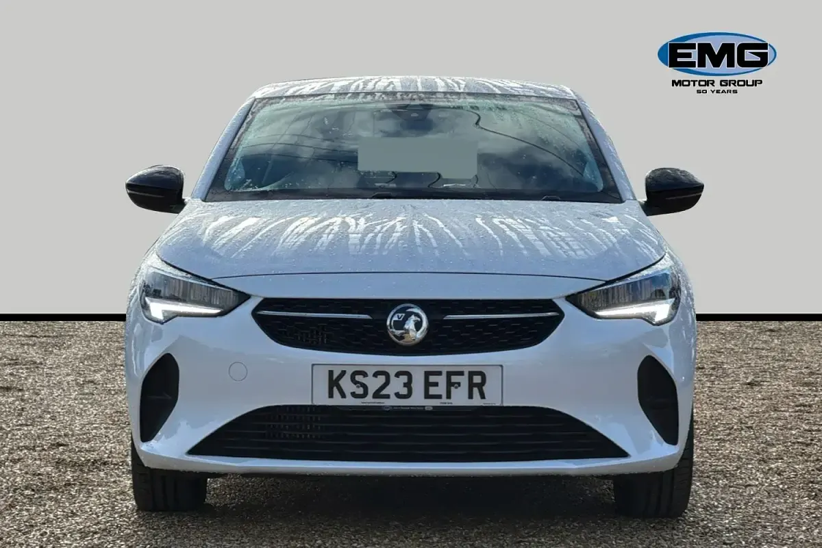 Używany Vauxhall Corsa Design Edition 100 KM (73 kW) 2023 Biały Hatchback