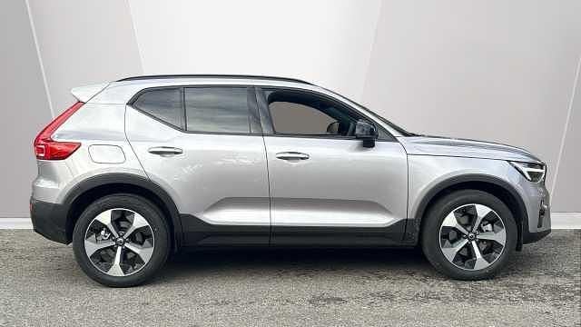 Nowe Volvo XC40 Plus 197 KM (144 kW) 2026 SUV