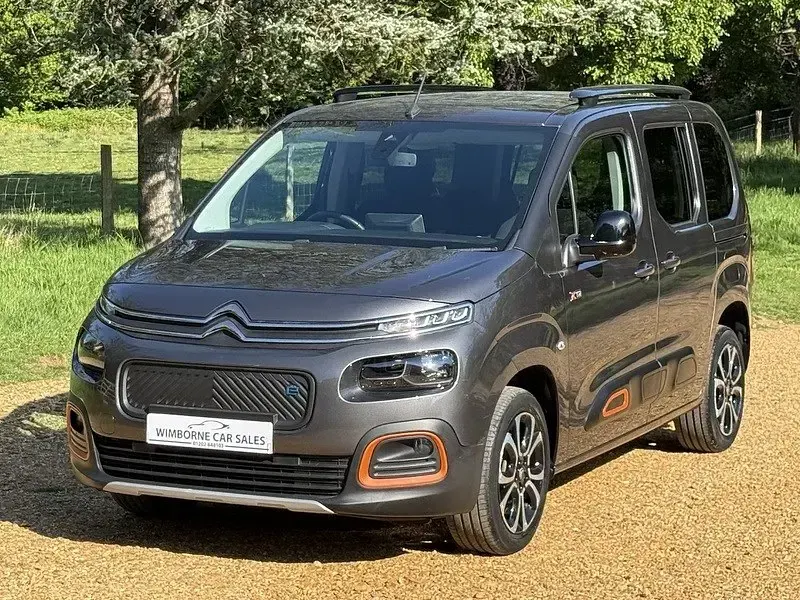 Używany Citroën e-Berlingo XTR 100 kW (136 KM) 2023 Szary Minivan