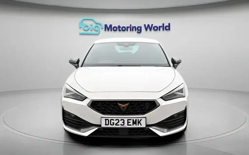 Used Cupra Leon VZ3 310 HP (228 kW) 2023 White Hatchback