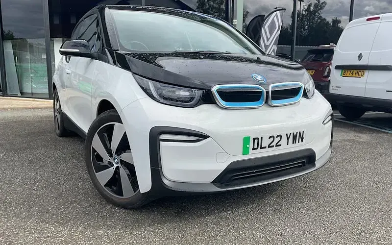 Second-hand BMW i3 Comfort Edition 125 kW (170 CP) 2022 Hatchback