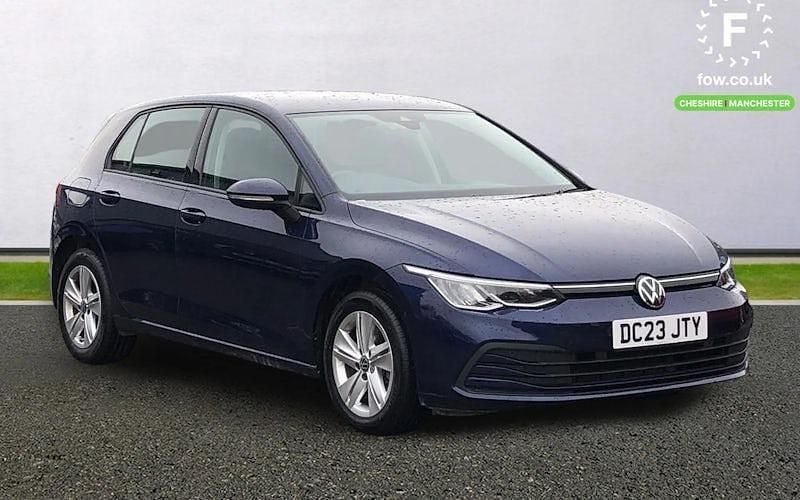 Used VW Golf VIII Life 150 HP (110 kW) 2023 Blue Hatchback
