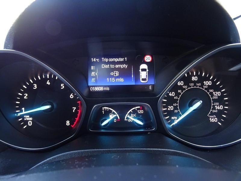 Used Ford Kuga ST-Line X 150 HP (110 kW) 2017 Silver SUV