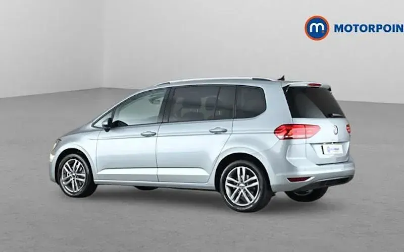 Used VW Touran Match 150 HP (110 kW) 2025 Silver MPV