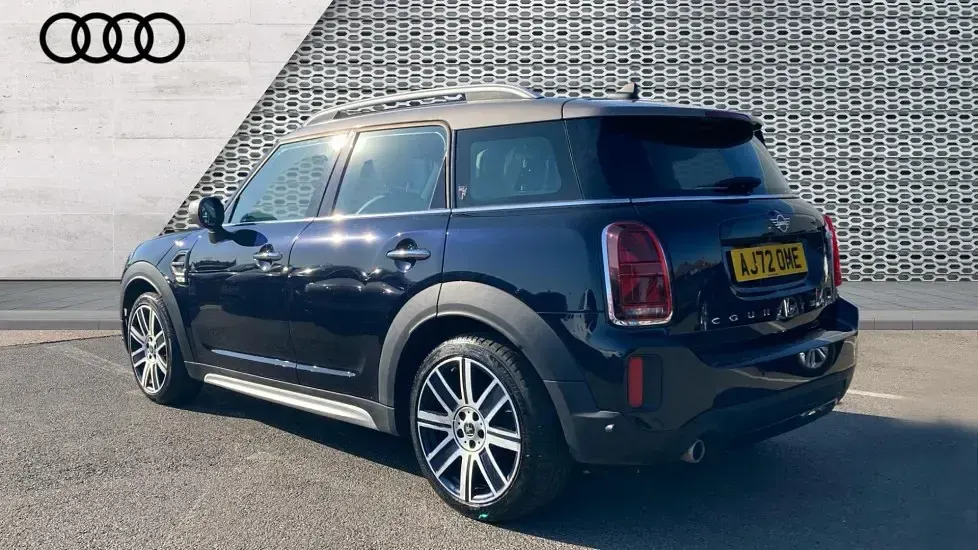 Used Mini Cooper Countryman Exclusive 136 HP (100 kW) 2022 Blue/black SUV