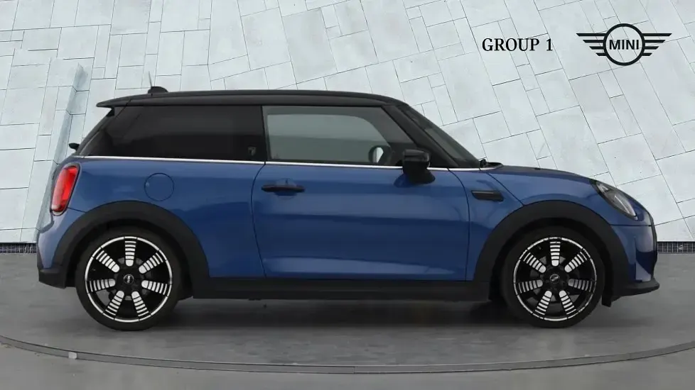 Used Mini Cooper Exclusive 136 HP (100 kW) 2023 Blue Hatchback