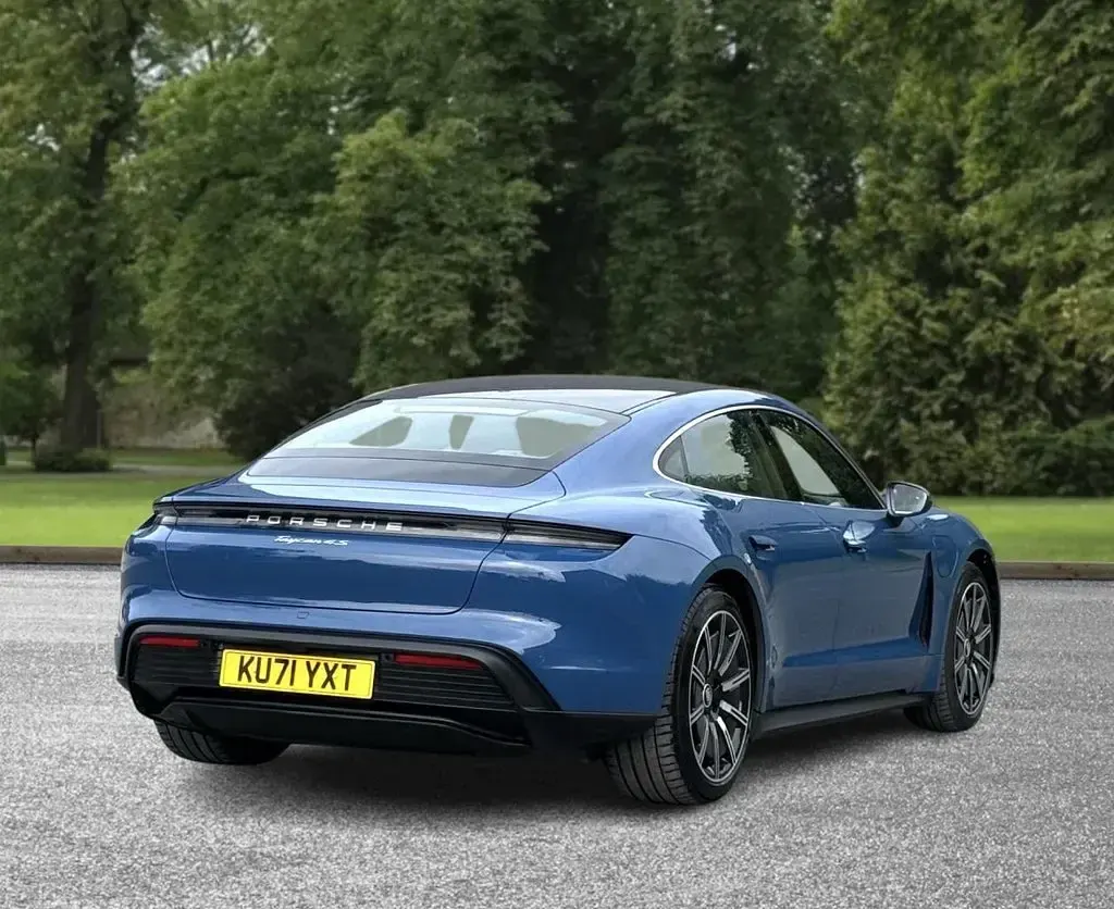 Used Porsche Taycan Performance Package 419 kW (571 HP) 2021 Blue Sedan