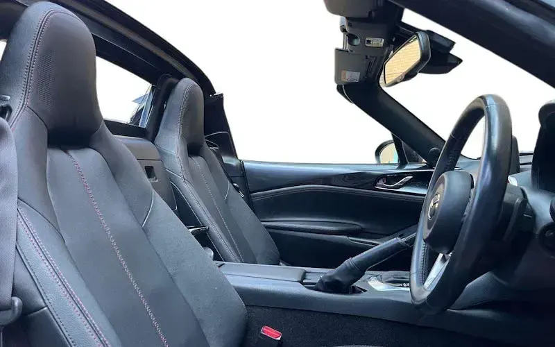 Used Mazda MX5 Inclusive 181 HP (133 kW) 2018 Grey Cabriolet