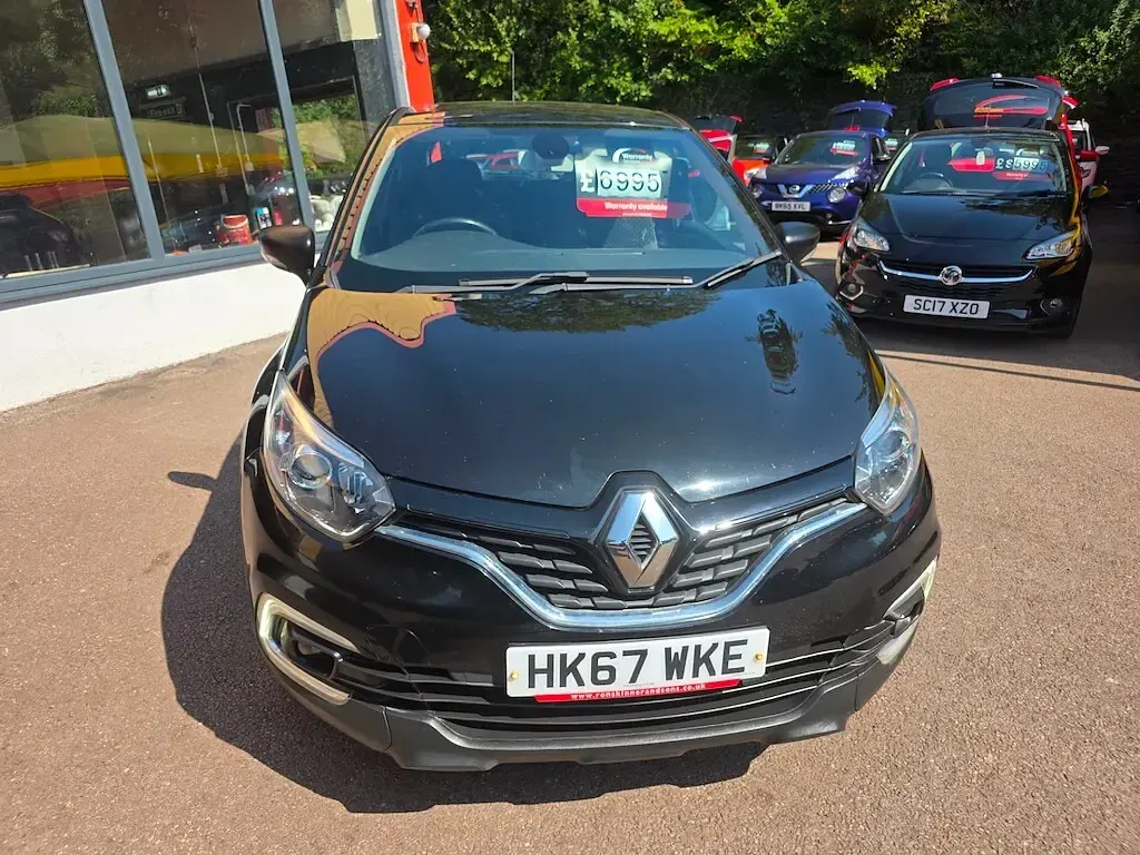 Used Renault Captur Dynamique 90 HP (66 kW) 2018 Black SUV