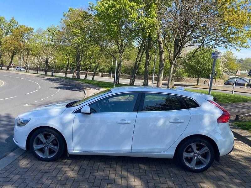 Usado Volvo V40 SE Lux 2013 Branco Citadino
