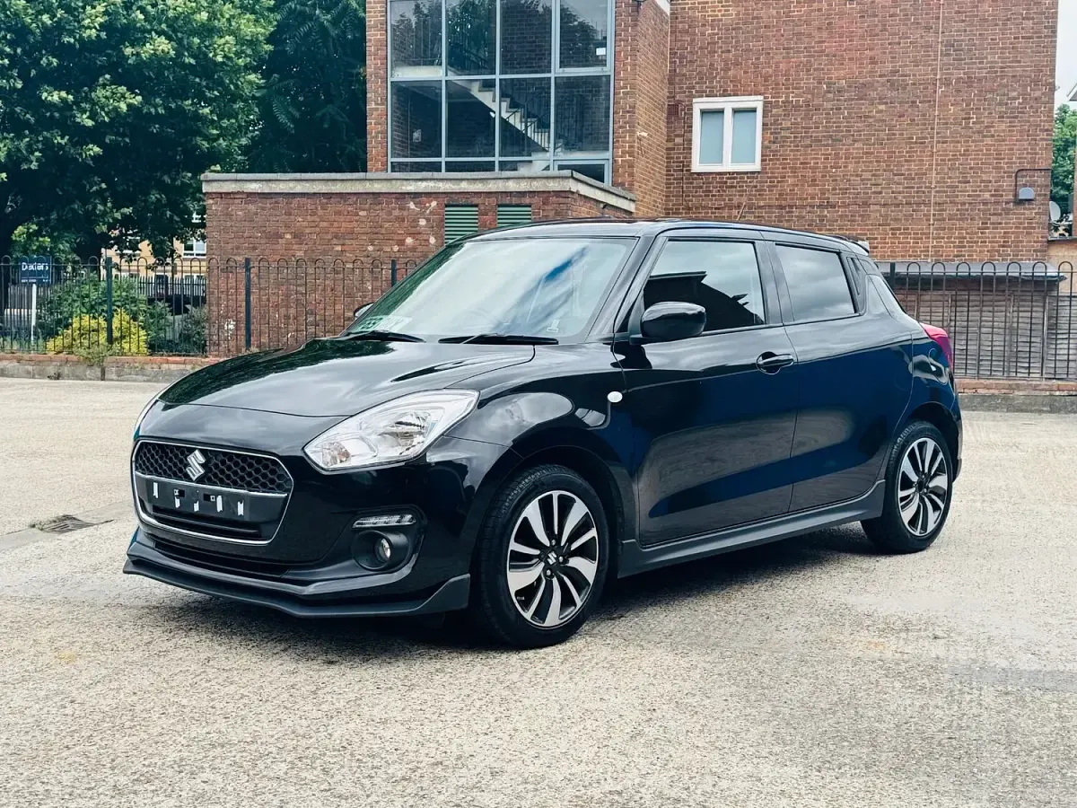 Used Suzuki Swift 90 HP (66 kW) 2019 Black Hatchback