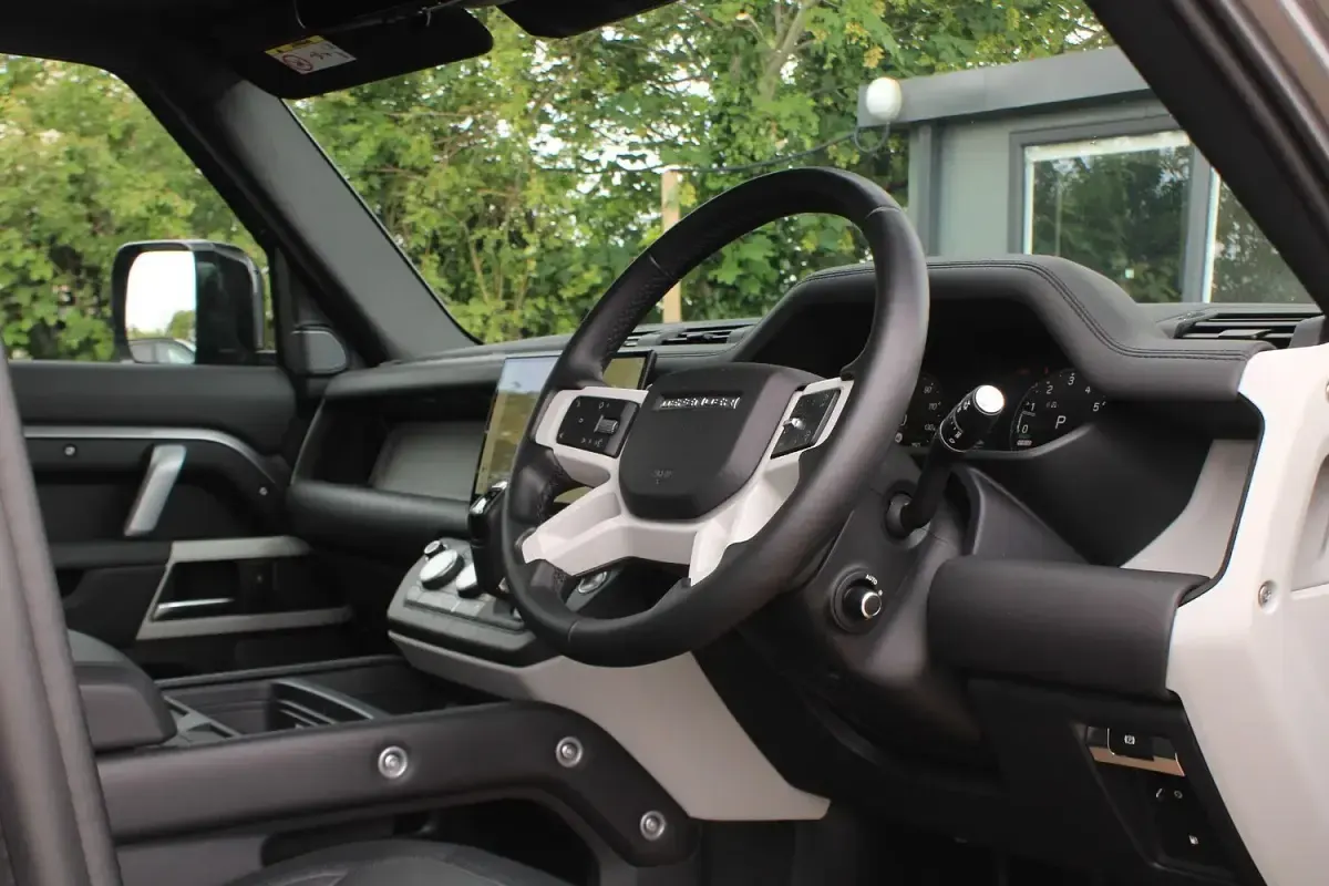 Used Land Rover Defender HSE Dynamic 2023 Grey SUV