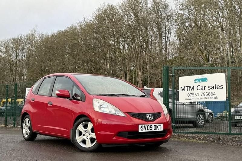 Used Honda Jazz ES 2009 Red Hatchback