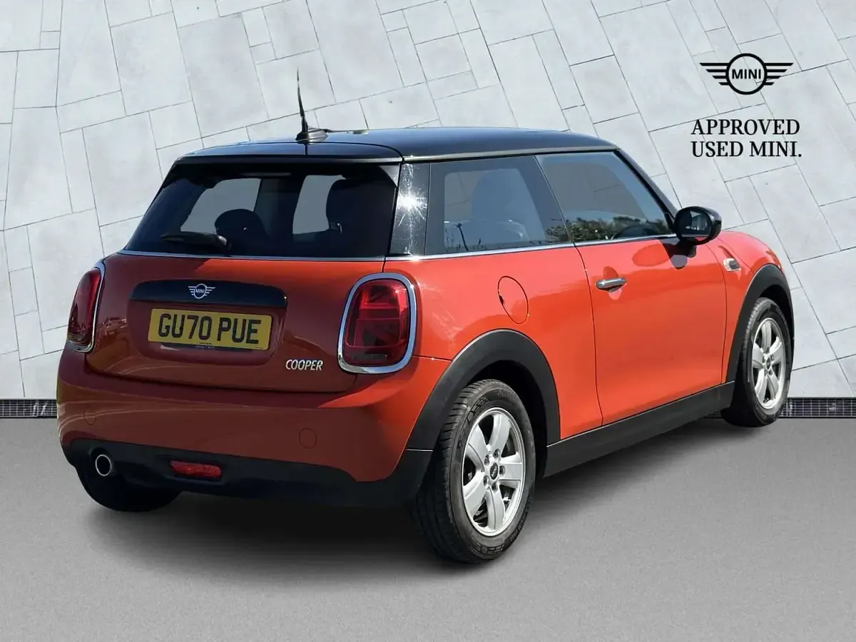 Used Mini Cooper Classic 136 HP (100 kW) 2020 Orange Hatchback