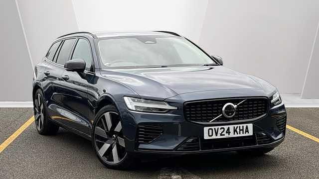 Used Volvo V60 Plus 350 HP (257 kW) 2024 Blue Estate