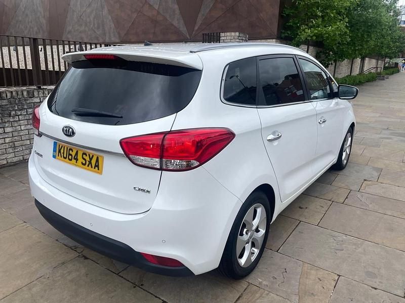 Used Kia Carens 134 HP (98 kW) 2014 White MPV