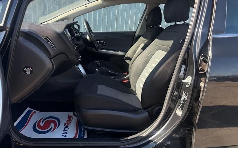 Begagnad Kia Ceed 135 HK (99 kW) 2015 Halvkombi