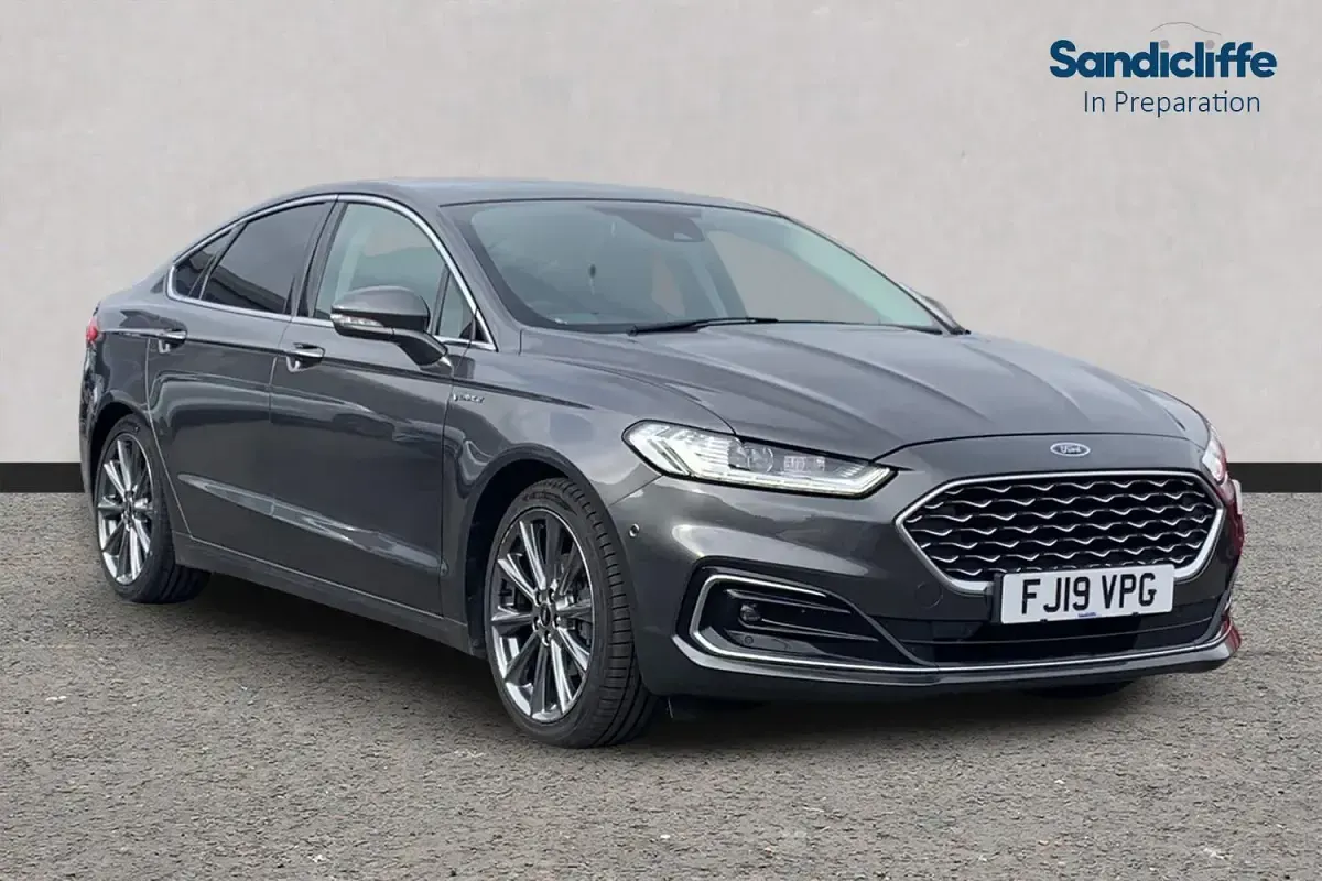 Begagnad Ford Mondeo Vignale 187 HK (137 kW) 2022 Sedan