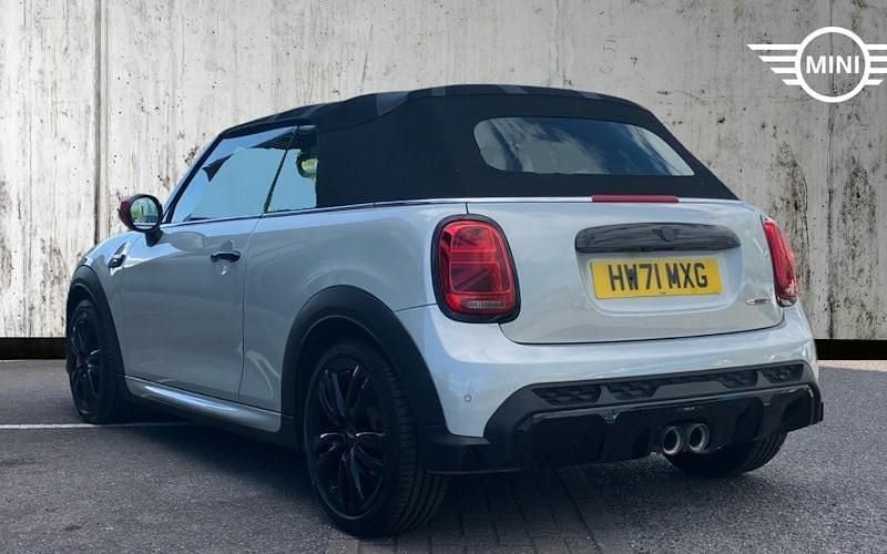 Usado Mini John Cooper Works Cabriolet 231 CV (169 kW) 2021 Plateado Descapotable