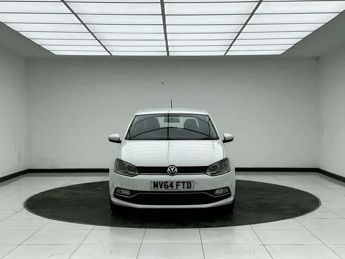 Used VW Polo SE 60 HP (44 kW) 2014 White Hatchback
