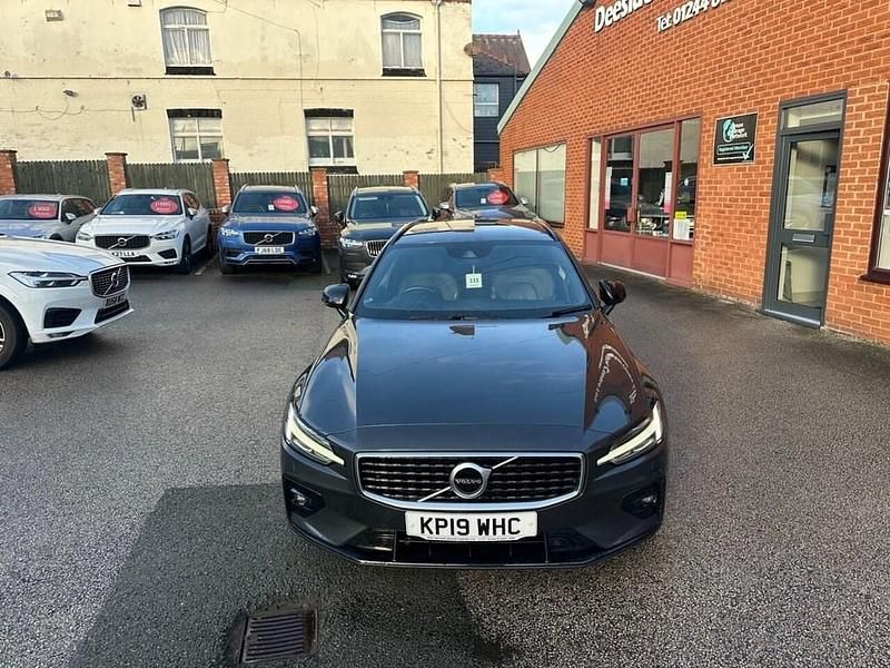 Used Volvo V60 R-Design 150 HP (110 kW) 2019 Grey Estate