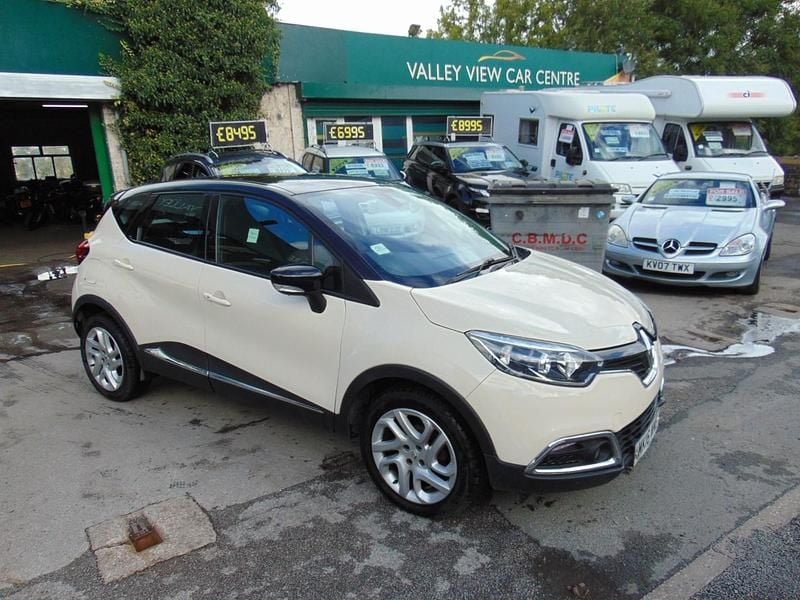 Cream Used 2016 Renault Captur Signature SUV | £4,995 (Super price) - Image 1/4
