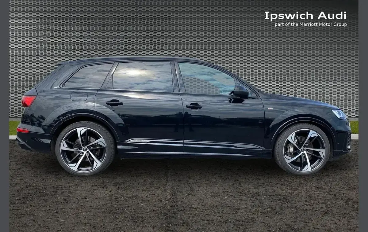 Used Audi Q7 Black Edition 334 HP (245 kW) 2023 Black SUV