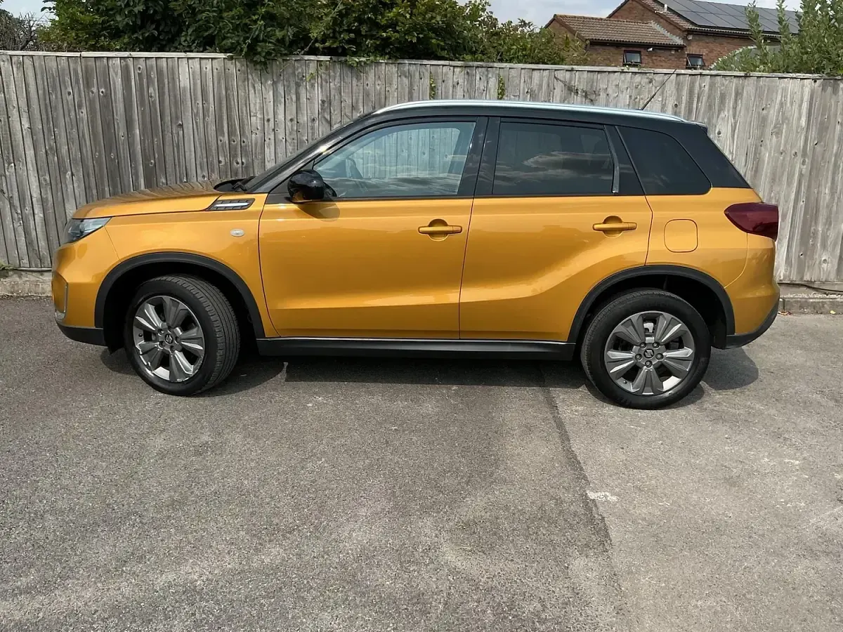 Used Suzuki Vitara SZ-T 129 HP (94 kW) 2021 Yellow SUV