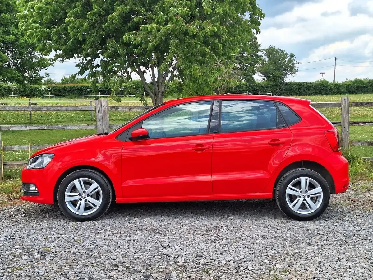 Used VW Polo Edition 90 HP (66 kW) 2017 Red Hatchback