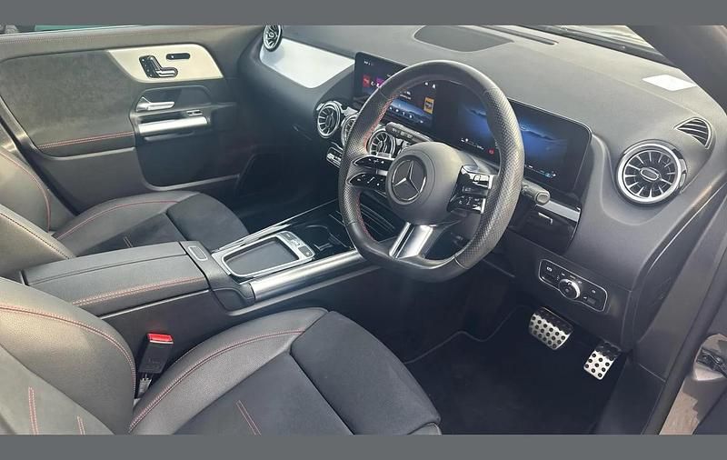 Used Mercedes GLA200 AMG Line Premium Plus 161 HP (118 kW) 2024 Grey SUV