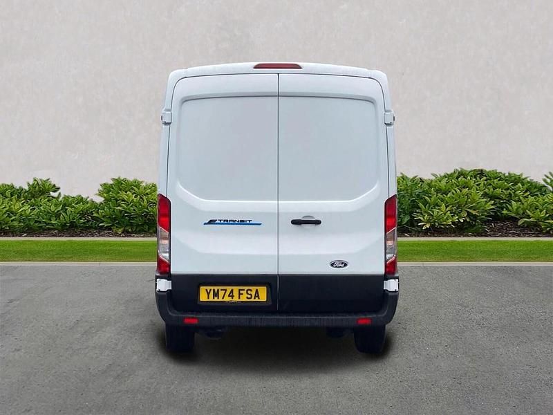 Usado Ford E-Transit 197 kW (269 HP) 2024 Branco Van