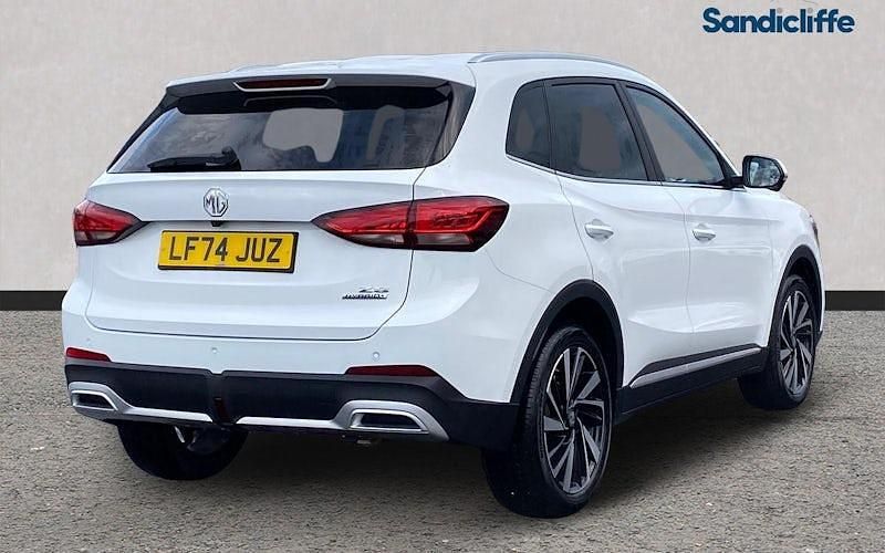 Used MG ZS Trophy 196 HP (144 kW) 2024 Solid  arctic white SUV