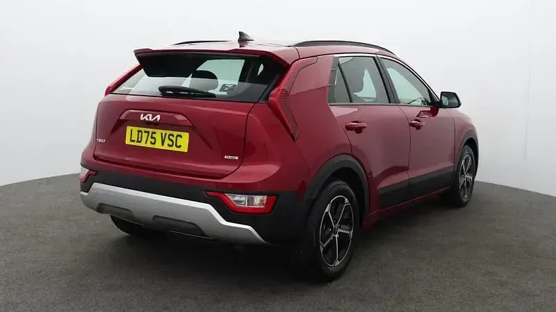Used Kia Niro 2025 Red SUV