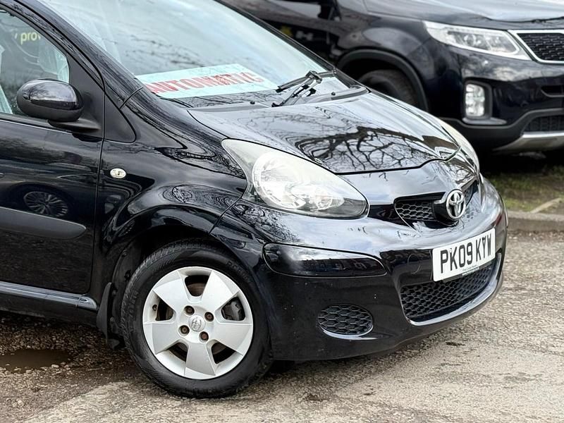Used Toyota Aygo 67 HP (49 kW) 2009 Black Hatchback