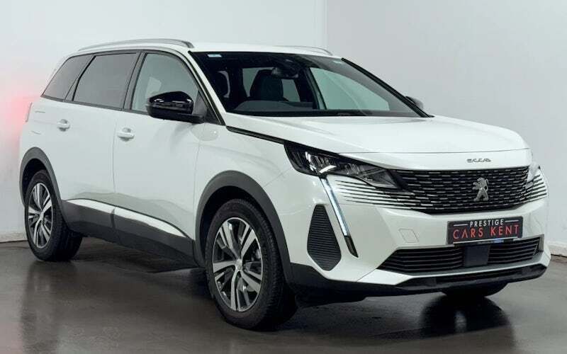 White Used 2024 Peugeot 5008 Allure MPV | £24,621 (Fair price) - Image 1/4