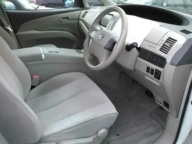 Used Toyota Estima Hybrid 2006 White MPV