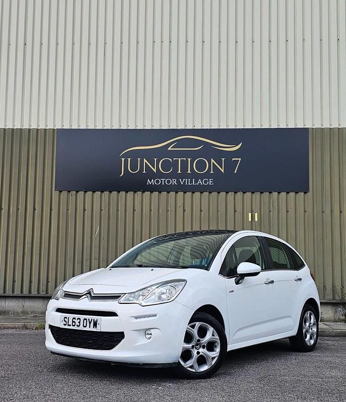 White Used 2013 Citroën C3 Exclusive Hatchback | £2,295 (Good price) - Image 1/4