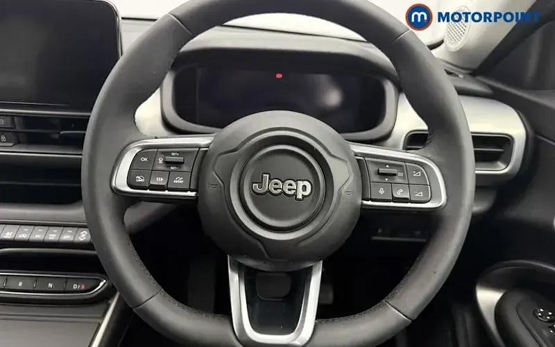 Used Jeep Avenger EV Summit 114 kW (156 HP) 2025 Grey SUV