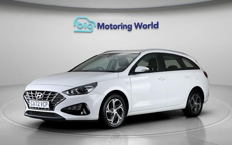 Used Hyundai i30 SE 120 HP (88 kW) 2024 Estate