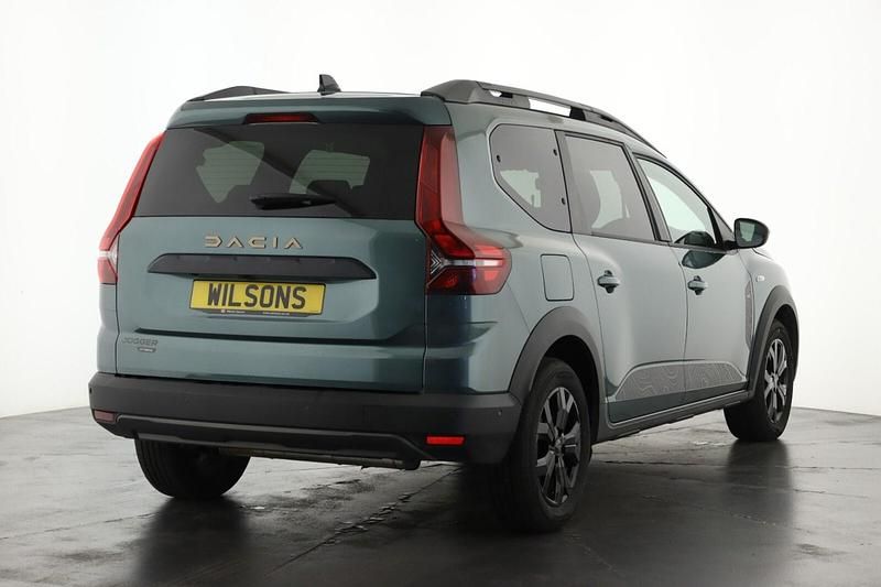 Used Dacia Jogger Extreme 2024 Green MPV