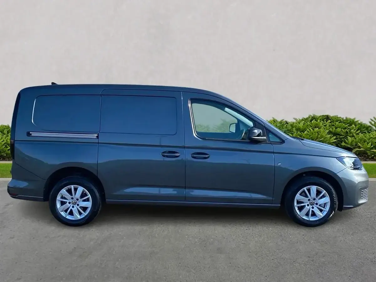 Usado VW Caddy Pro 102 CV (75 kW) 2025 Gris Monovolumen
