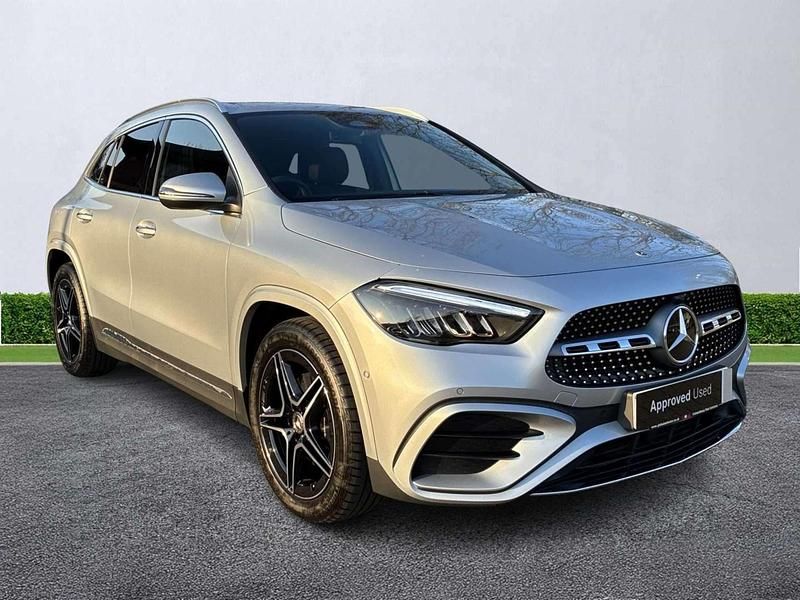 New Mercedes GLA200 Executive 163 HP (119 kW) 2025 Silver SUV