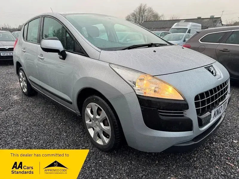 Używany Peugeot 3008 Access 2012 Srebrny Kombi