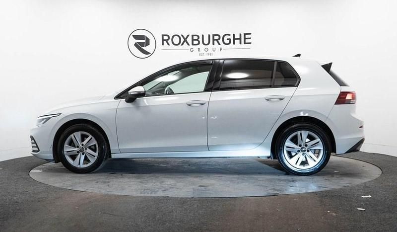 Used VW Golf VIII Life 110 HP (80 kW) 2023 White Hatchback