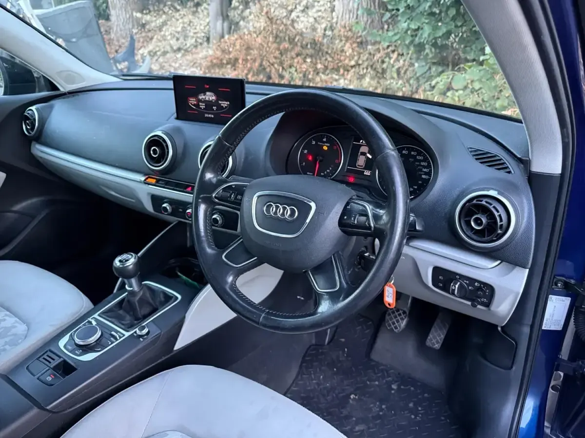 Used Audi A3 Design 2016 Blue Hatchback
