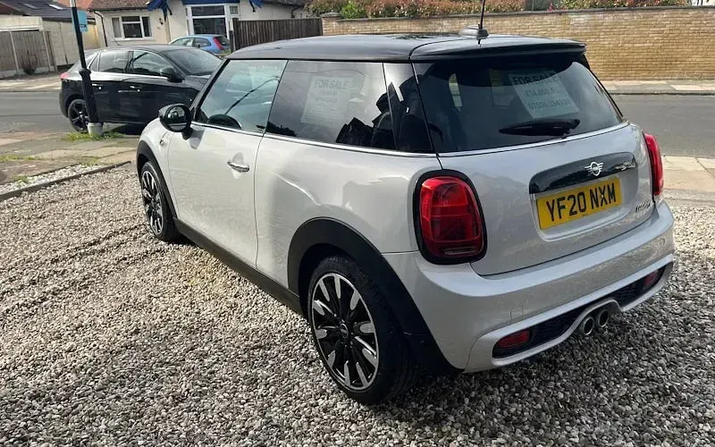 Used Mini Cooper S Comfort 192 HP (141 kW) 2020 Silver Hatchback