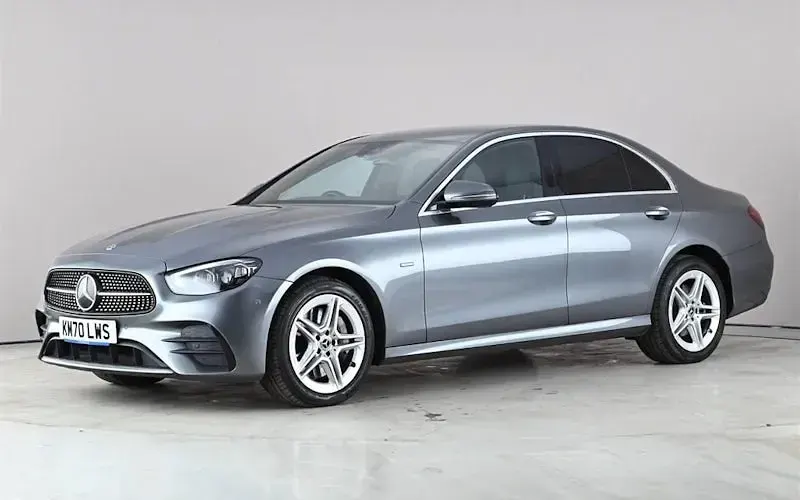 Usado Mercedes E300 AMG line 306 HP (225 kW) 2023 Sedan