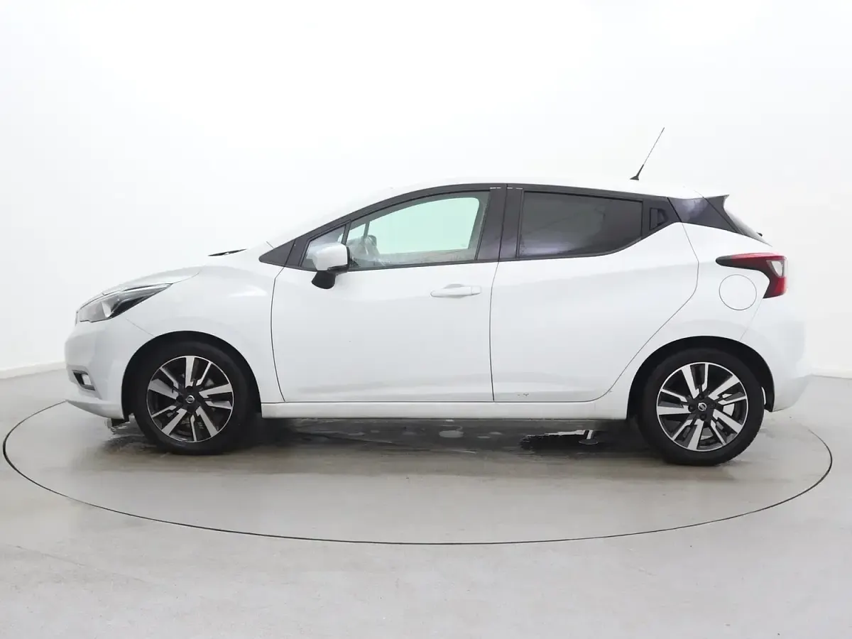 Used Nissan Micra N-Connecta 90 HP (66 kW) 2017 White Hatchback