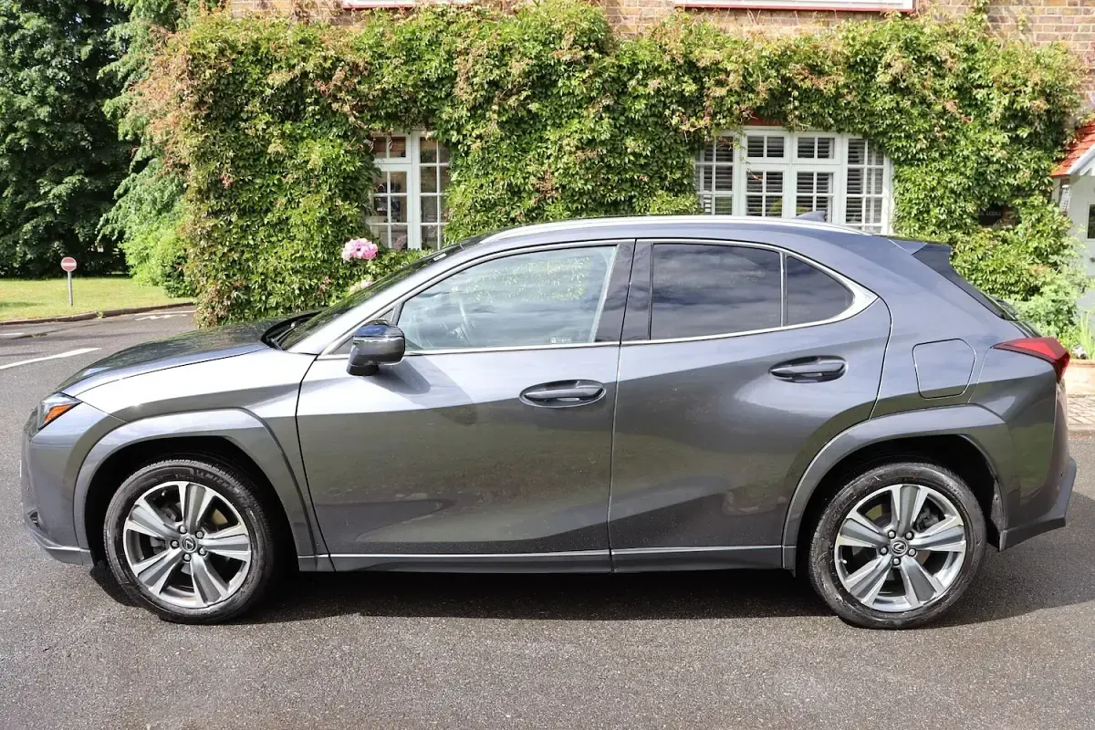 Used Lexus UX 150 kW (204 HP) 2024 Grey SUV